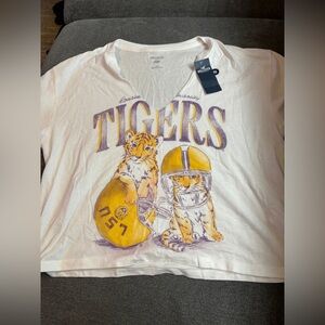 NWT LSU tigers tee